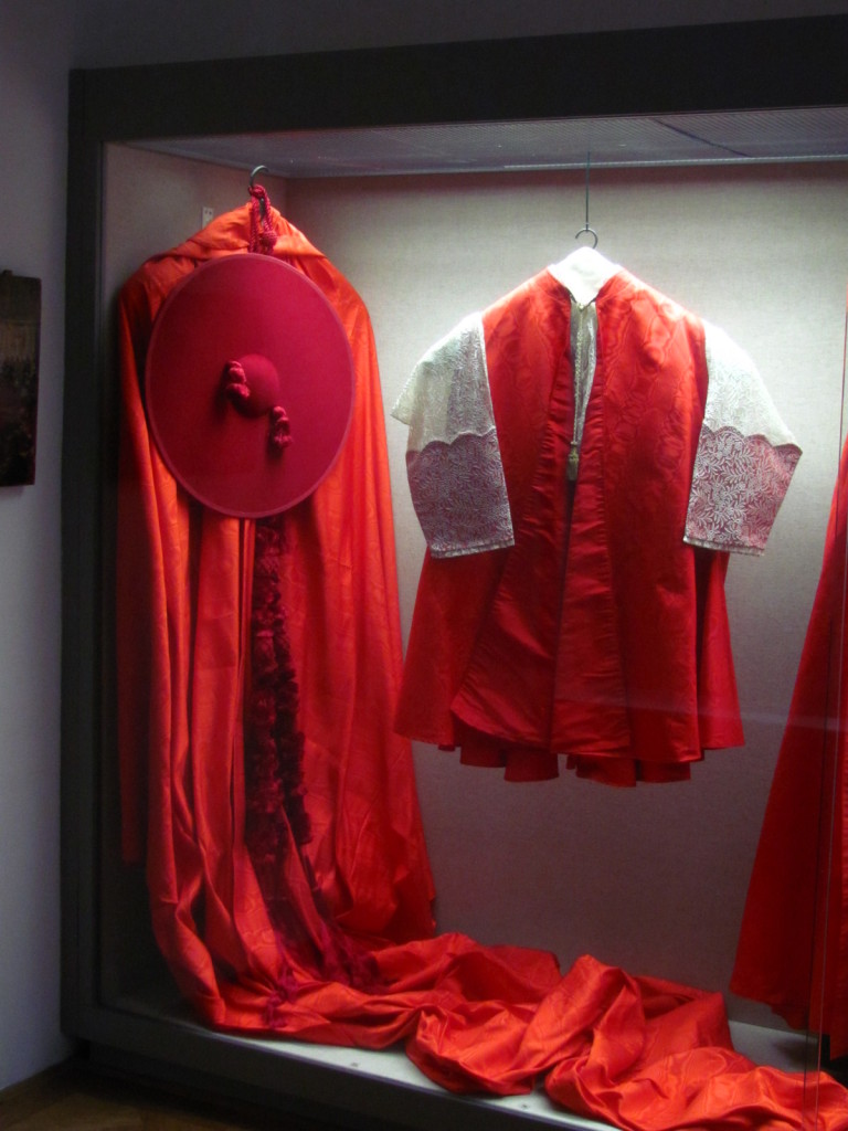 CardinalRobes